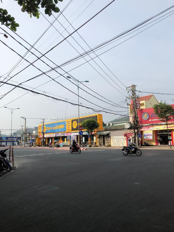 ホテル Khach San Phu Phuong ニャチャン エクステリア 写真